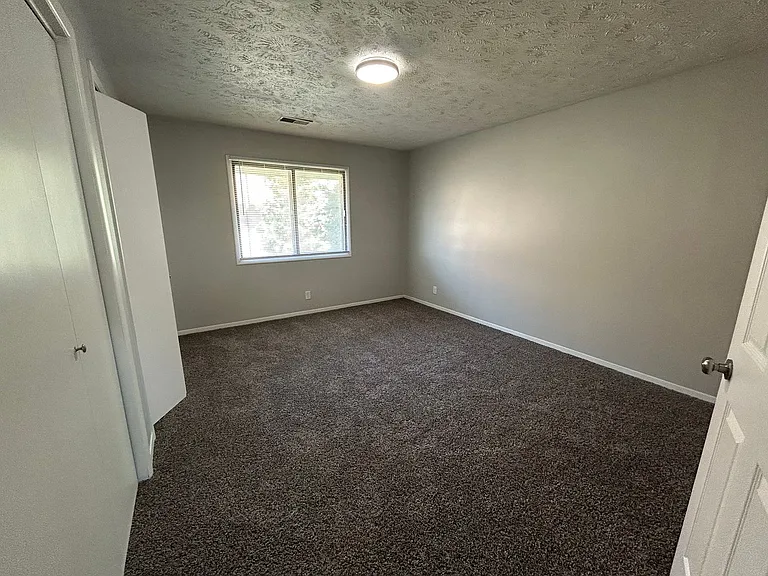 Briggs Point — Photo 117