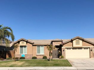 6304 Tahitian Pearl Dr, Bakersfield, CA 93313