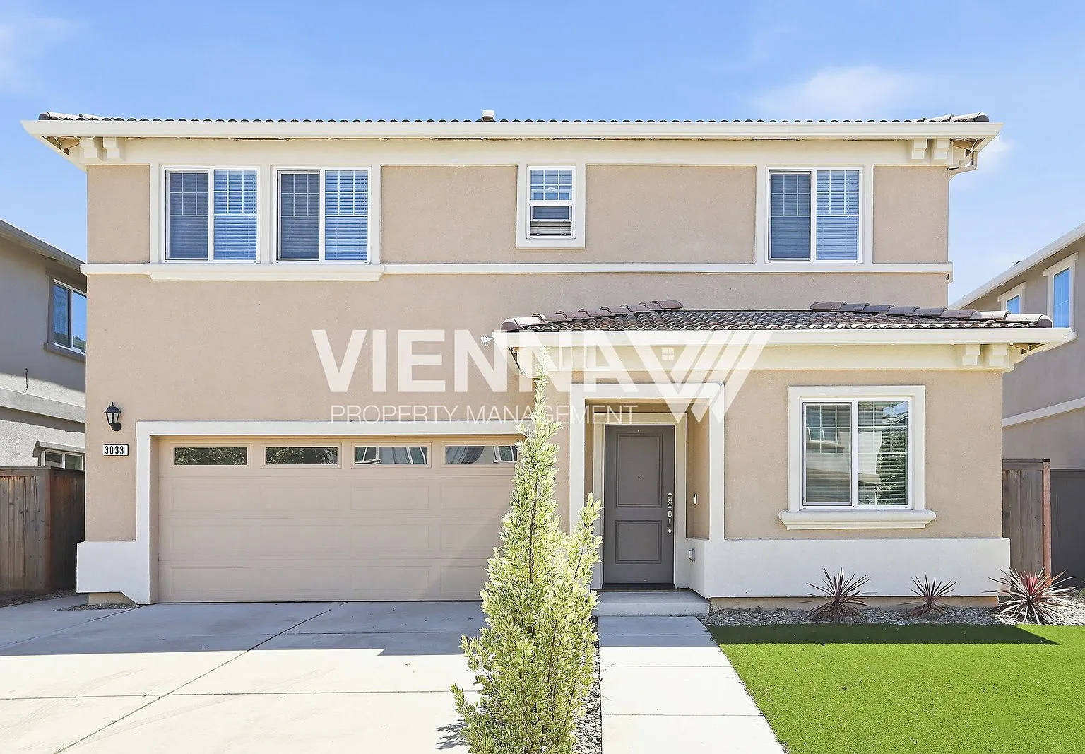 4 bed, 3.0 bath, 2318 sqft, $3,200 — Photo 1