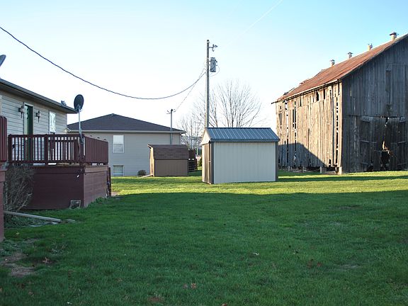3rd image of 1452 Garrison Ln