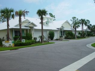 446 Pineapple Sq SW, Vero Beach, FL 32962