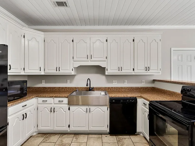 4310 Revere Way — Photo 8
