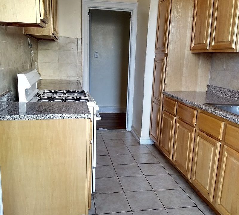 2nd image of 164 Linden Blvd APT C9
