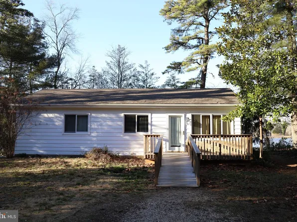 4352 Lake Nescochague Dr, Hammonton, NJ 08037