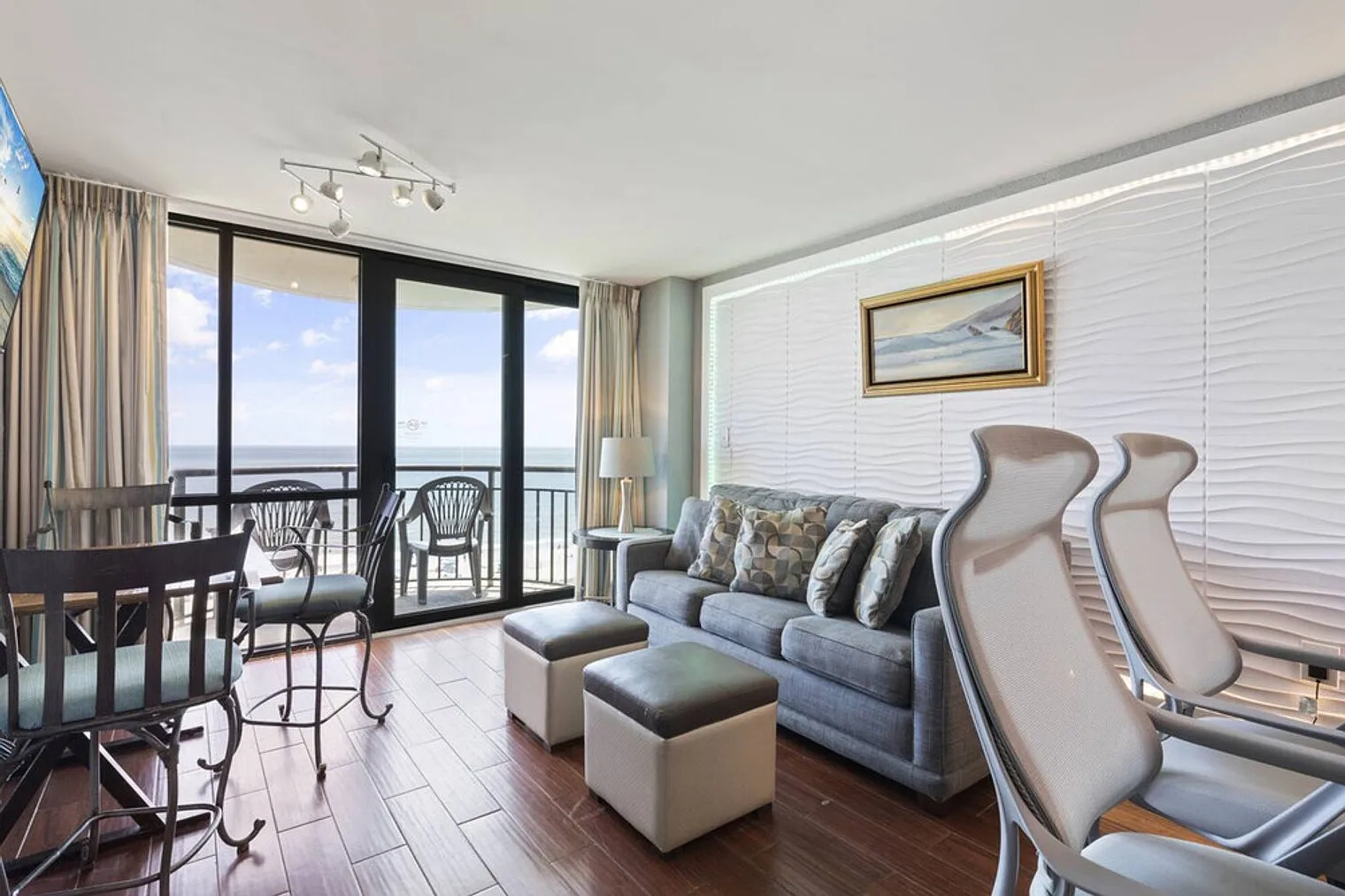 1 bed, 1.0 bath, 548 sqft, $2,340 — Photo 1