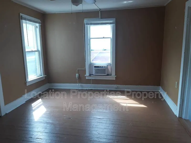 Studio, 1.0 bath, 400 sqft, $845 — Photo 3