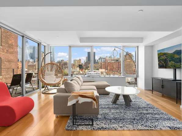 245 West 19th Street image 1 of 18