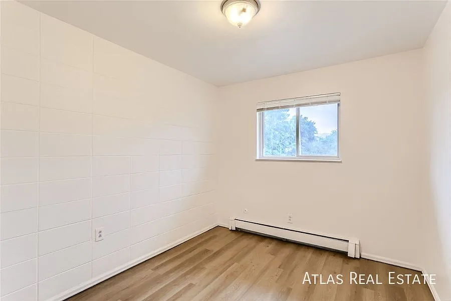One Month Free 2 Bedroom/1 Bath Apartment Located In Fort Collins! — Photo 4