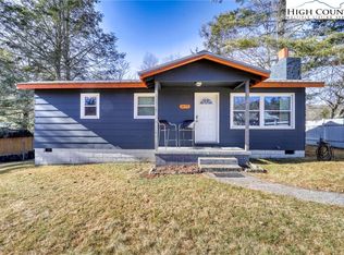 2079 Park St, Newland, NC 28657