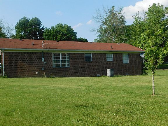 3rd image of 101 Sherwood Dr