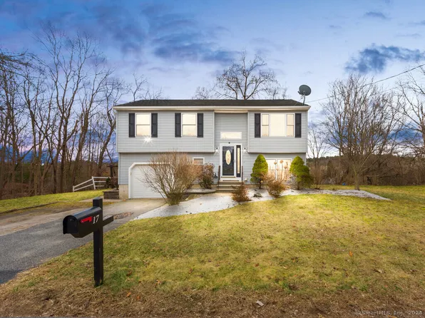 17 Vine Street, Putnam, CT 06260