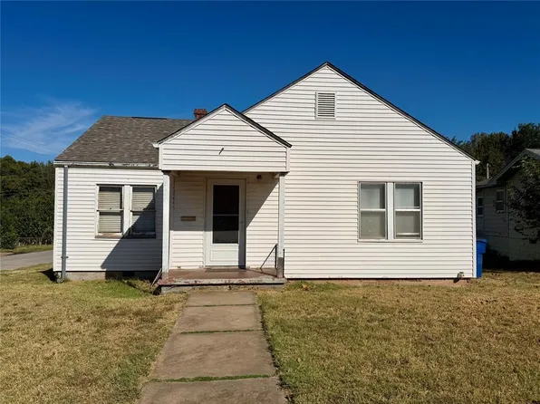 1701 S 16th St, Chickasha, OK 73018