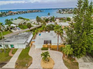 16213 3rd St E, Redington Beach, FL 33708