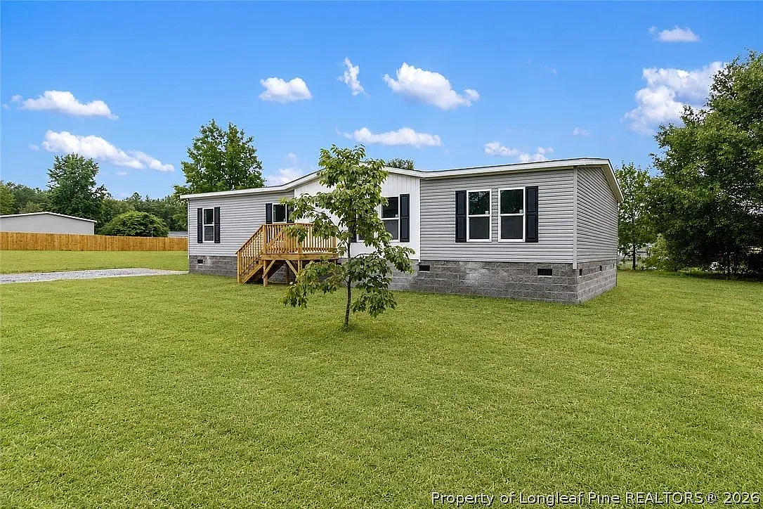 3 bed, 1704 sqft, $1,600 — Photo 2