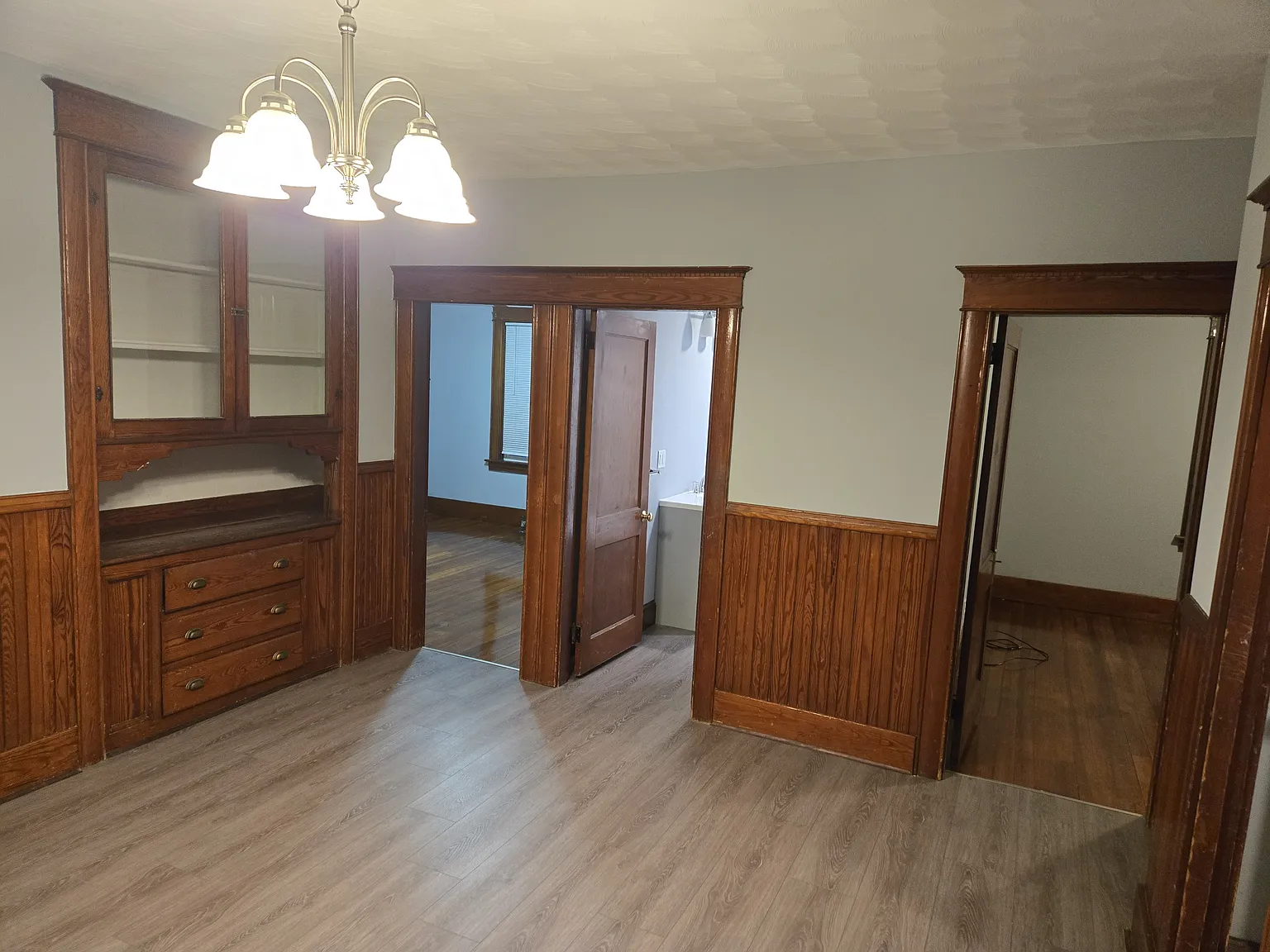 3 bed, 1200 sqft, $2,000 — Photo 3