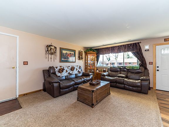 4th image of 3802 Keswick Ln