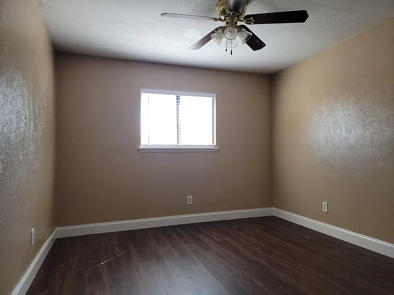 4324 Buckeye St — Photo 16