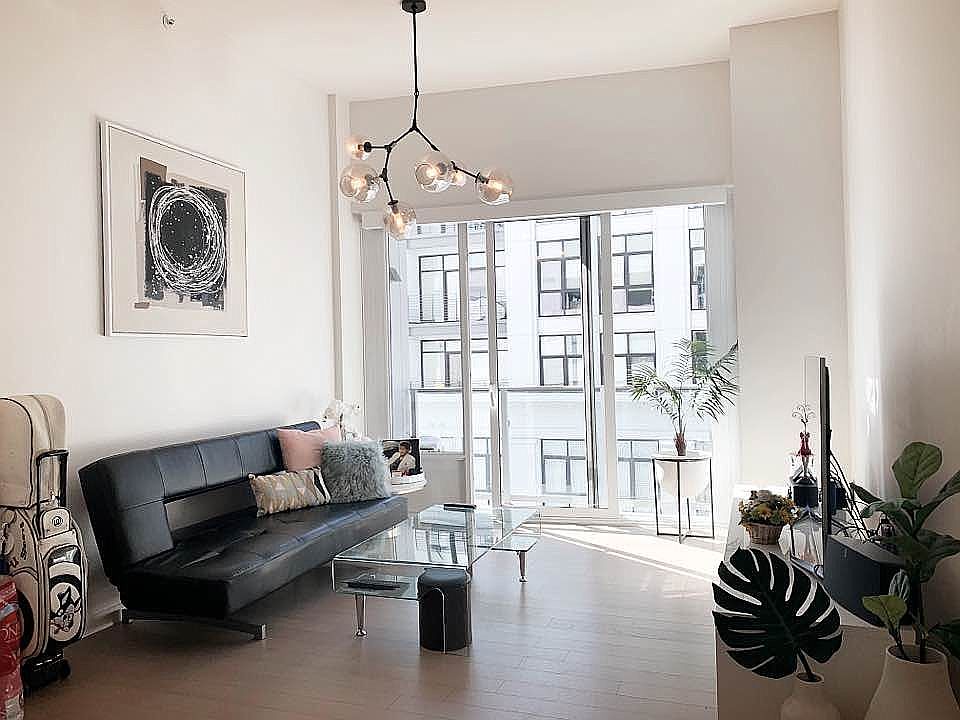 1st image of 1050 Grand #603