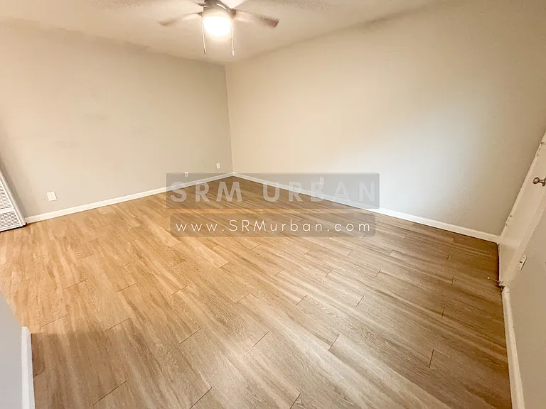 2870 Broadway #8 — Photo 6