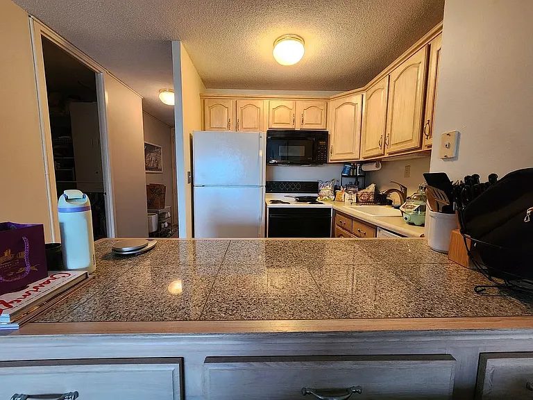 2728 N Hampden Ct #803 — Photo 9