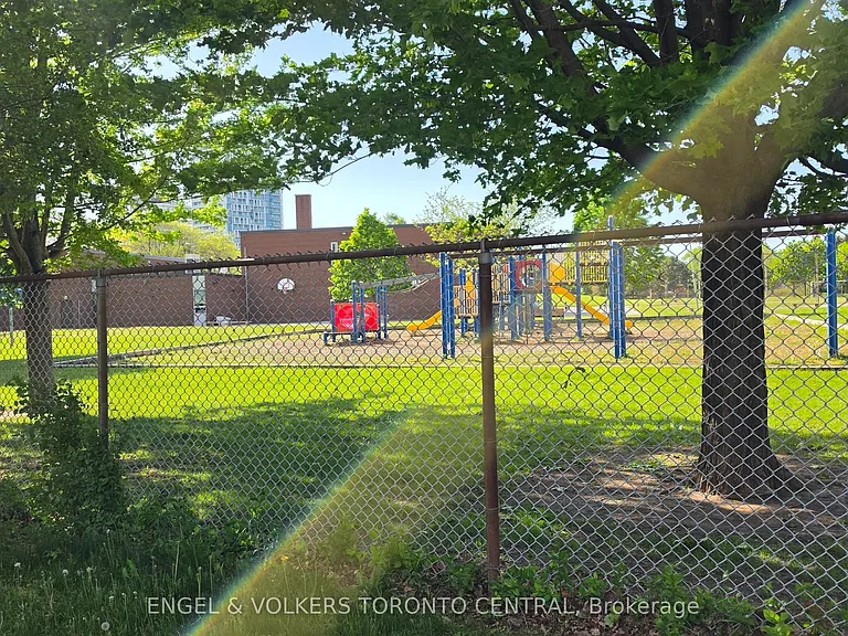 70 Old Sheppard Ave #315 — Photo 25