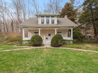 42 W Main St, Chester, CT 06412
