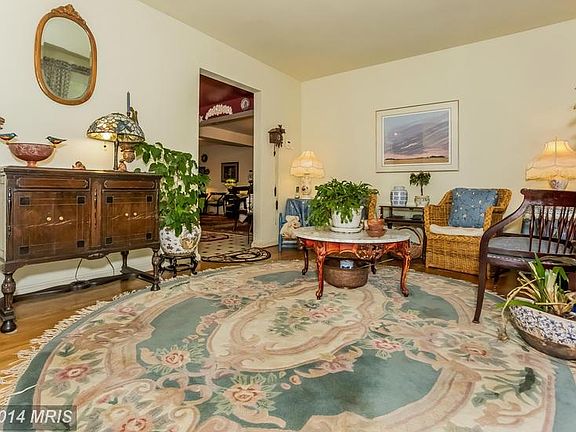 4th image of 4811 Strathmore Ave