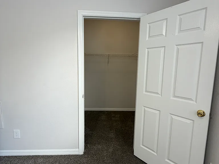 2403 W Platt St #C — Photo 15