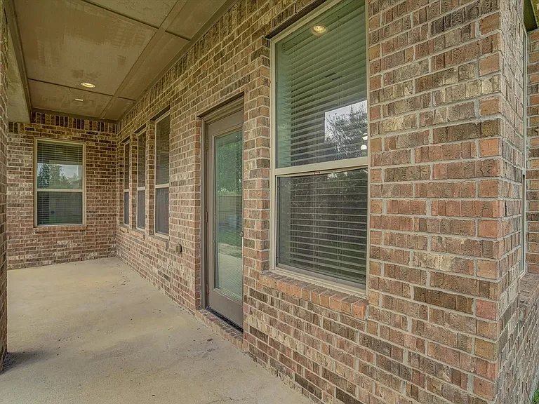 27123 Camirillo Creek Ln — Photo 30