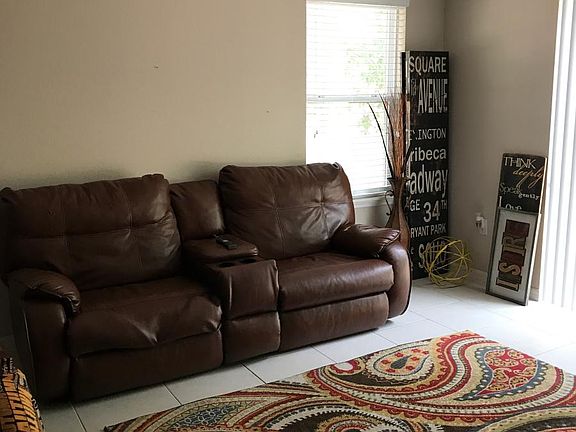 5th image of 5024 Grassy Knoll Dr