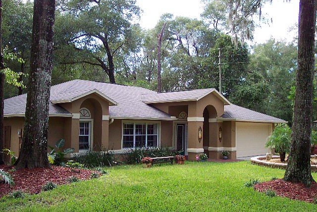 1st image of 450 Secluded Oaks Trl