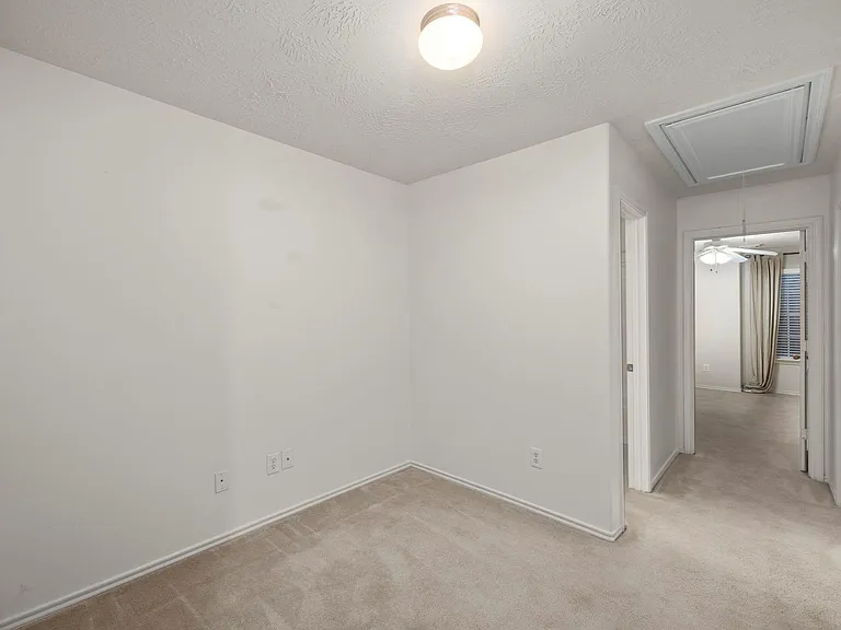 12475 Saratoga Woods Ln — Photo 13