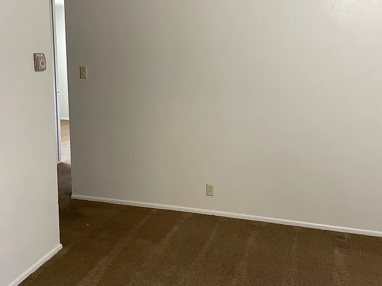 27 E 600 N — Photo 6