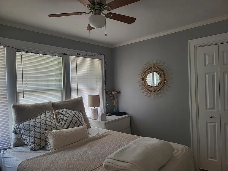 700 Hamilton Cres #1 — Photo 13