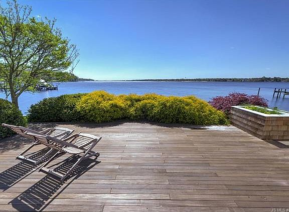 3rd image of 26 River Bend Dr