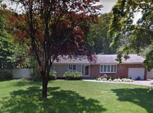 8 Knob Hill Dr, Smithtown, NY 11787