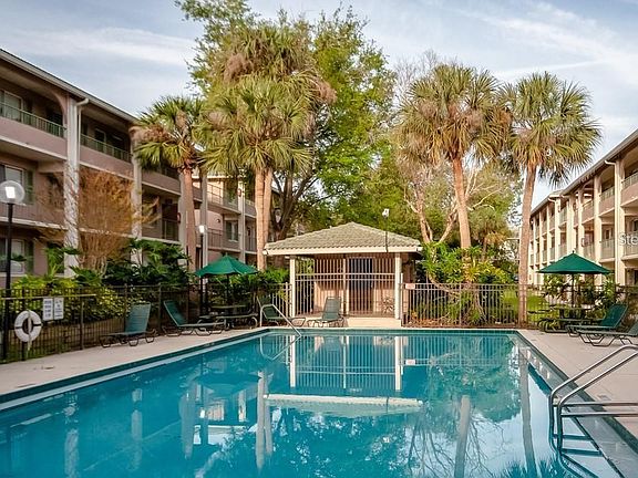 3rd image of 109 Oyster Bay Cir APT 100