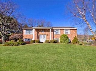 356 Orchard Rd, Lloyd, NY 12528