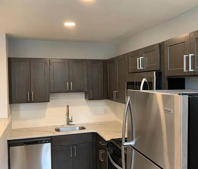 625 E Vernon Rd #2E — Photo 4