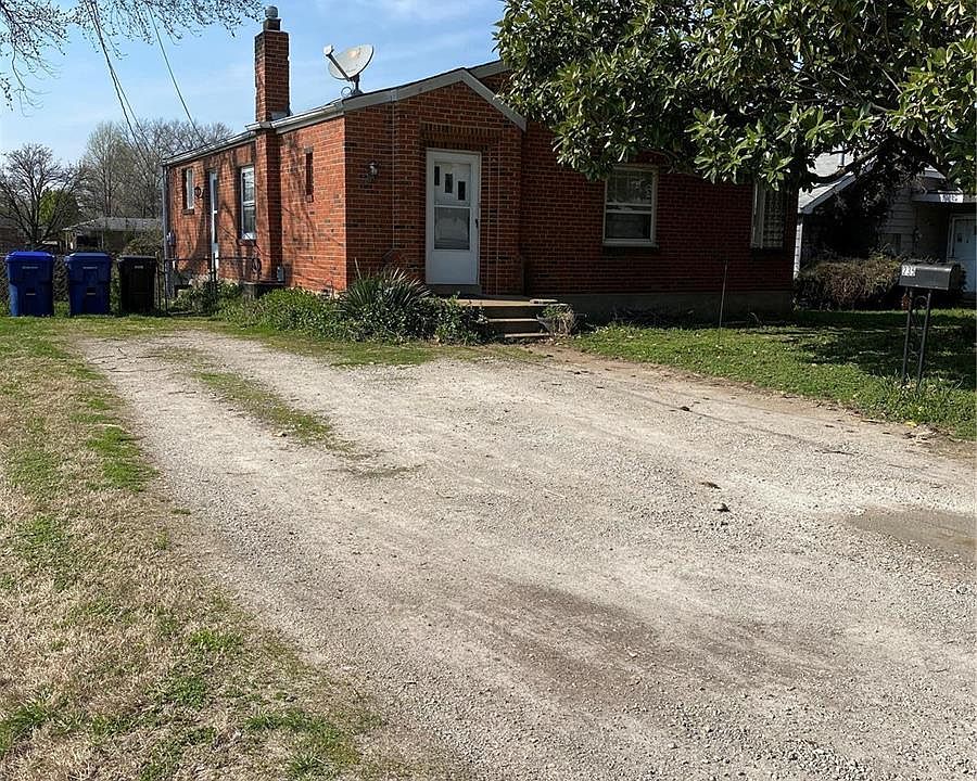 1st image of 233 Avenue H St
