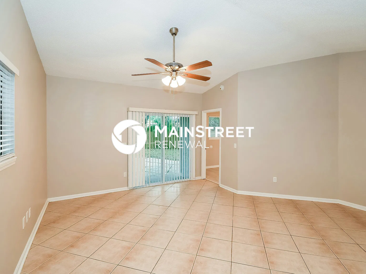 2101 Fairway Villas Ln S — Photo 2