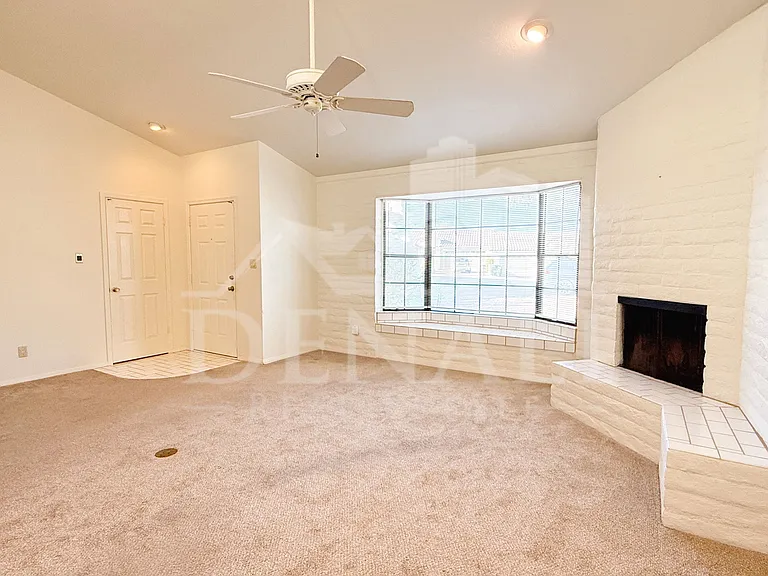 15076 N Escondido Dr #A — Photo 5
