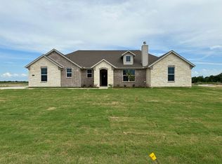 2727 Burr Oak Rd, Terrell, TX 75160