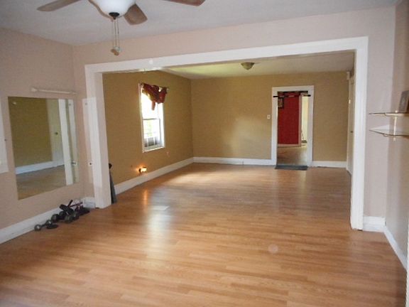 another view - spacious!