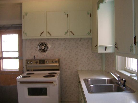 Sunny Kitchen