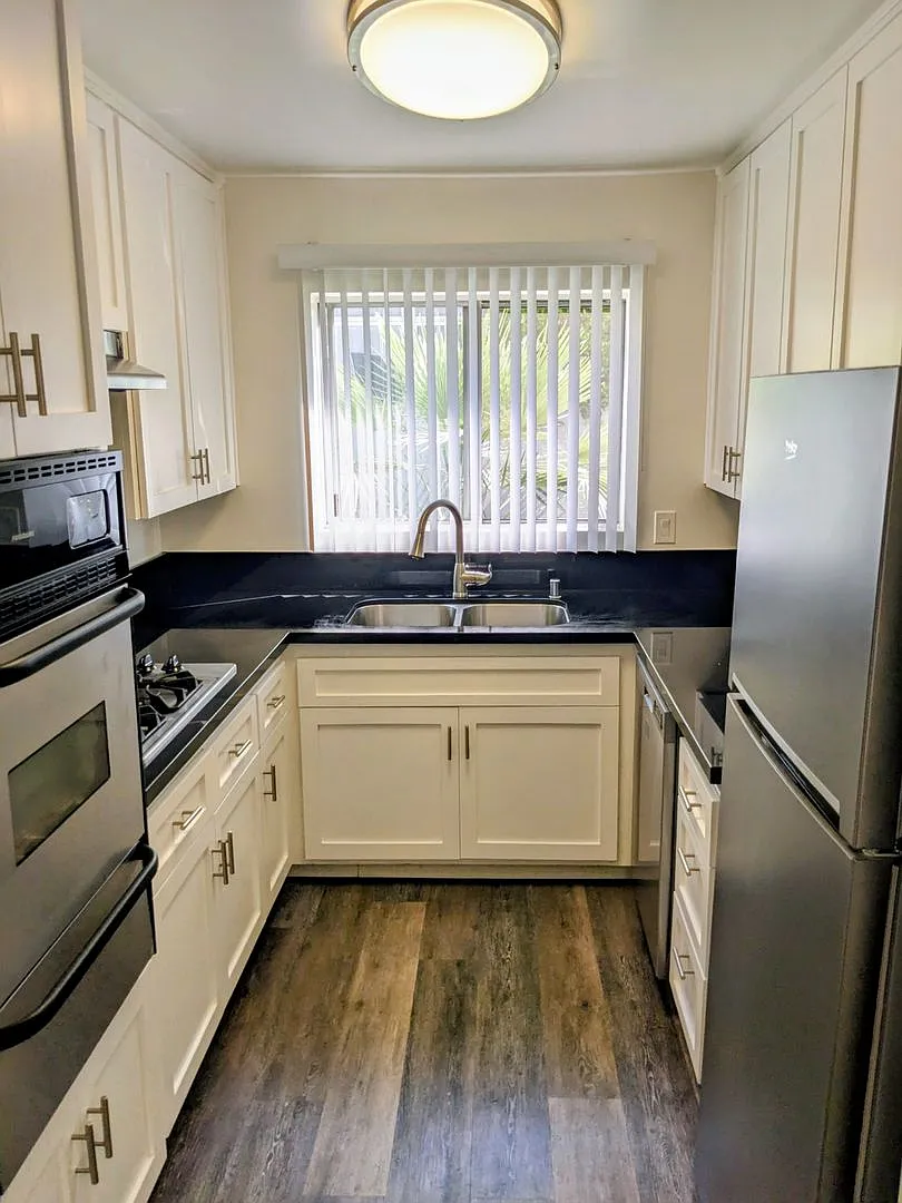 11948 Darlington Avenue — Photo 4