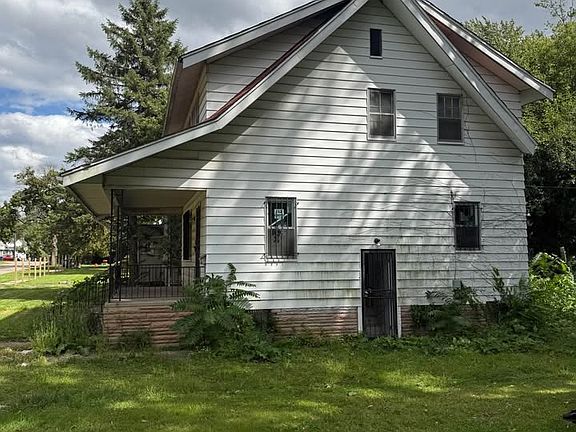 3rd image of 523 Grace St