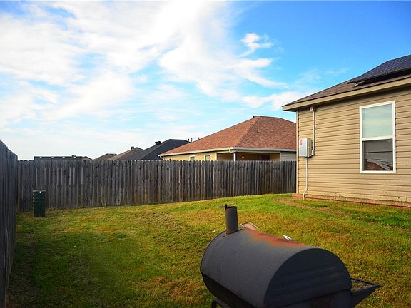 3rd image of 1427 S Apollo Dr