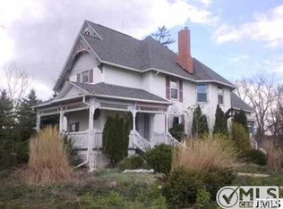 18980 Vicary Rd, Cement City, MI 49233