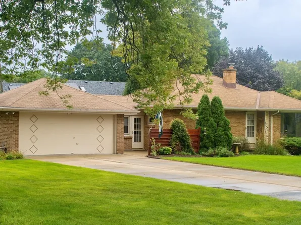1200 Harvey AVENUE, Brookfield, WI 53005